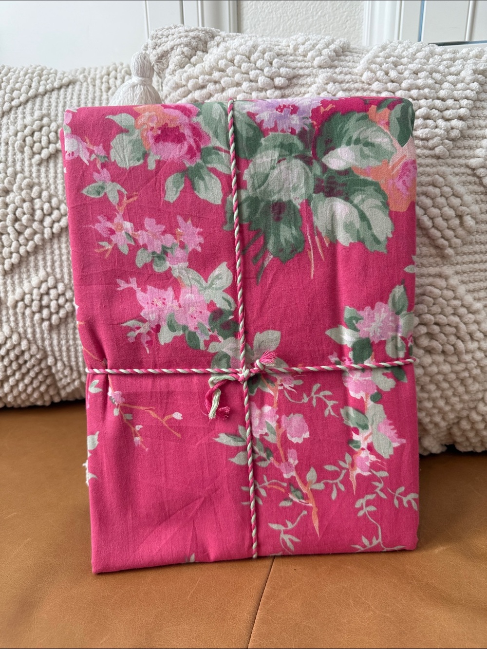 April Cornell cottage rose table cover tablecloth 60”X 84” table for 6-8